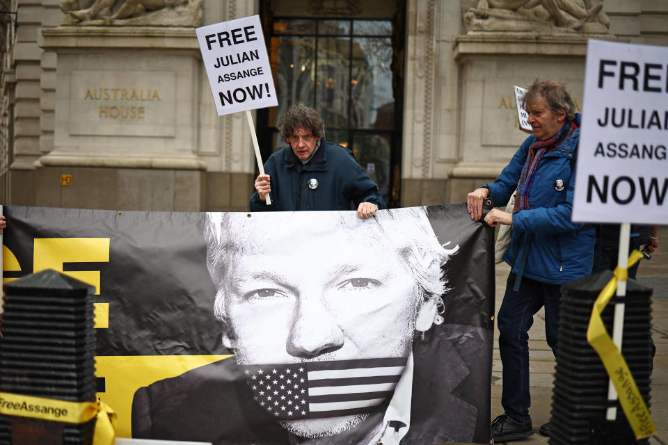 Des soutiens de Julian Assange en Australie, le 10 avril 2024.