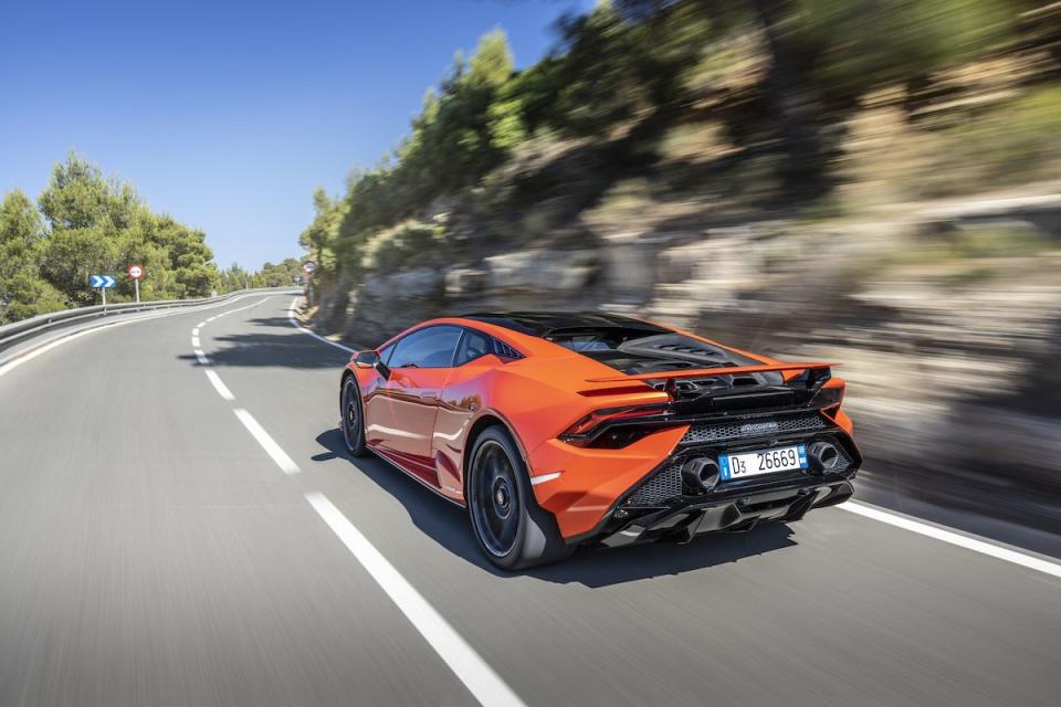 2023 Lamborghini Huracán Tecnica - Photos From Every Angle