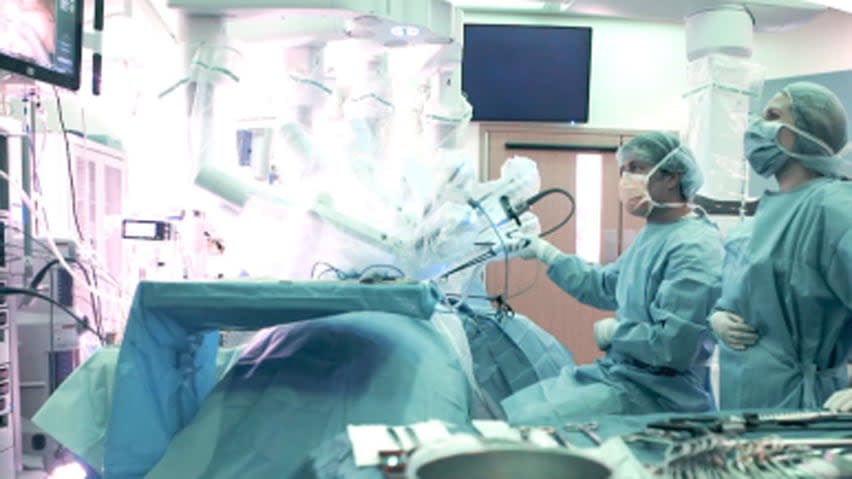 Performing a robot-assisted, minimally invasive surgery is now possible at the Dr. Georges-L.-Dumont University Hospital Centre in Moncton, N.B.