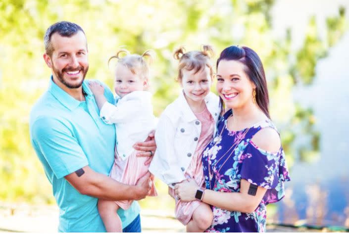 Shanann Watts (far right) poses with her husband, Chris, and their two daughters, Celeste and Bella, in a picture posted to her Facebook page in May 2018. (Photo: Facebook)