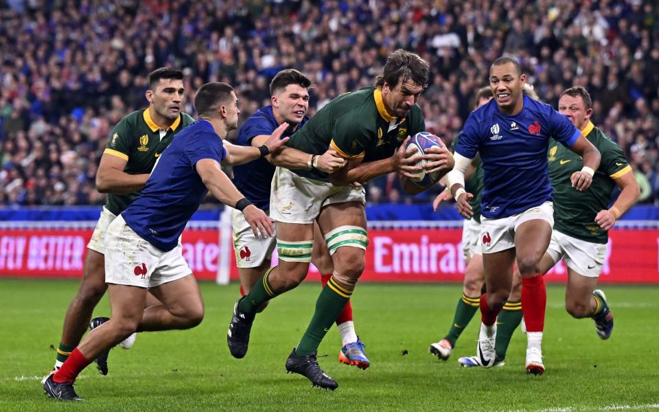 Eben Etzebeth scores against France