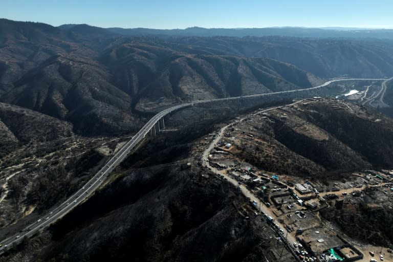 Aerial view after the forest fires in Valparaiso region (Javier TORRES)