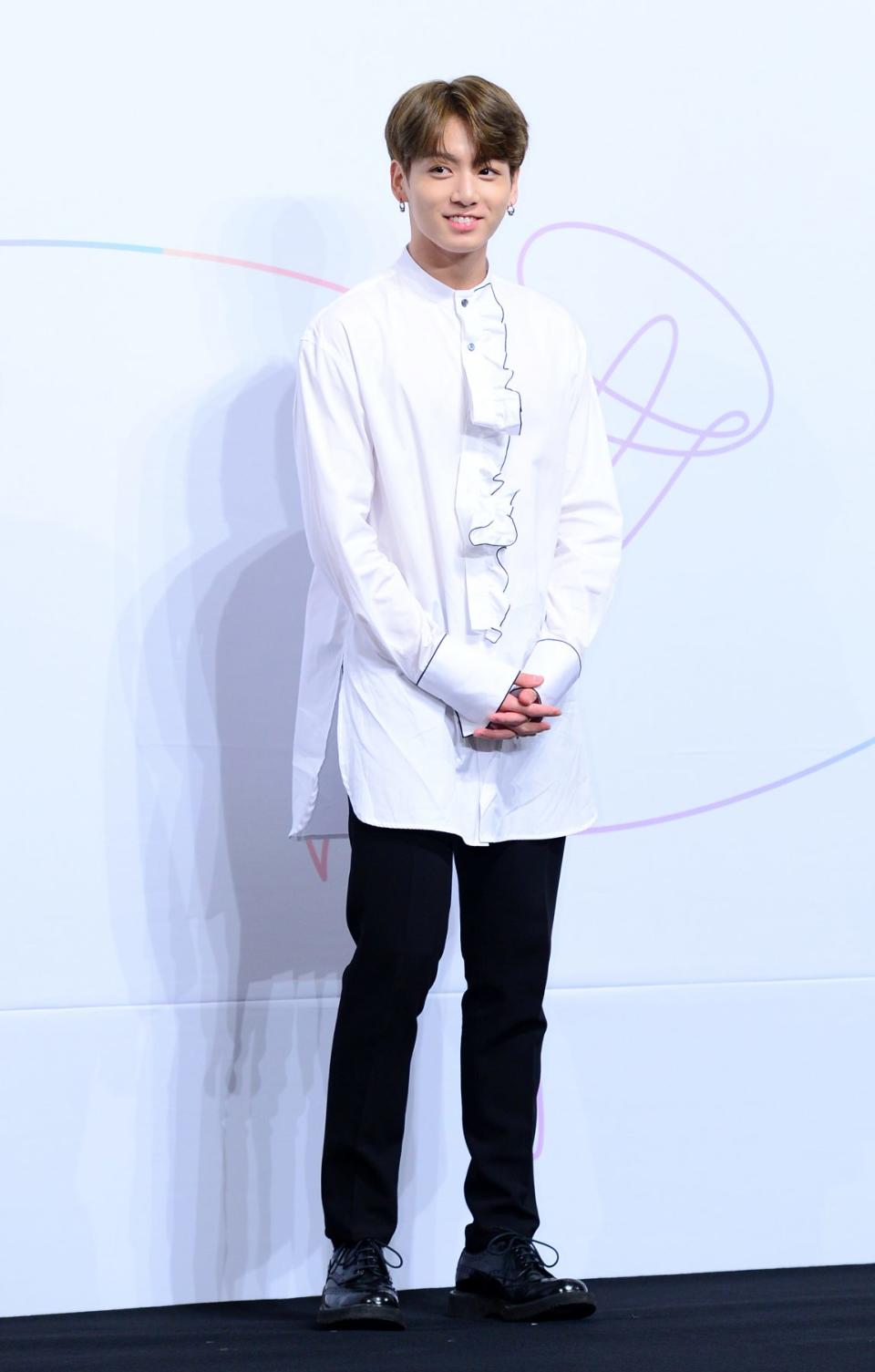 SEOUL, SOUTH KOREA - SEPTEMBER 18: Jungkook of BTS attends the press conference for BTS's New Album 'LOVE YOURSELF: Her' release at Lotte Hotel Seoul on September 18, 2017 in Seoul, South Korea. (Photo by THE FACT/Imazins via Getty Images)
