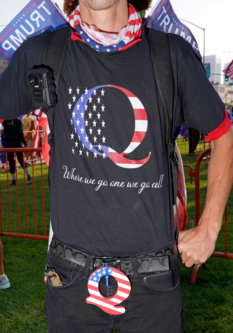 A QAnon shirt at a Trump rally in Beverly Hills, Calif., Oct. 10, 2020.<span class="copyright">Jamie Lee Curtis Taete</span>
