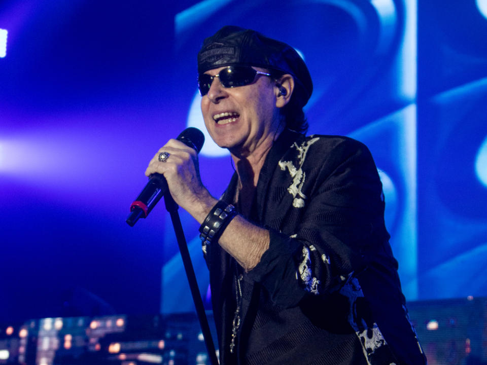 Klaus Meine steht als Sänger immer noch auf der Bühne. (Bild: photo-oxser / Shutterstock.com)