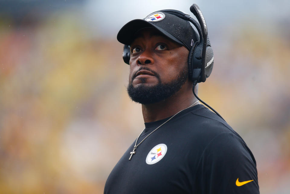 PITTSBURGH, PA – SEPTEMBER 18: Head Coach Mike Tomlin of the Pittsburgh Steelers looks on against the <a class="link " href="https://sports.yahoo.com/nfl/teams/cincinnati/" data-i13n="sec:content-canvas;subsec:anchor_text;elm:context_link" data-ylk="slk:Cincinnati Bengals;sec:content-canvas;subsec:anchor_text;elm:context_link;itc:0">Cincinnati Bengals</a> in the first half during the game at Heinz Field on September 18, 2016 in Pittsburgh, Pennsylvania. (Photo by Justin K. Aller/Getty Images)