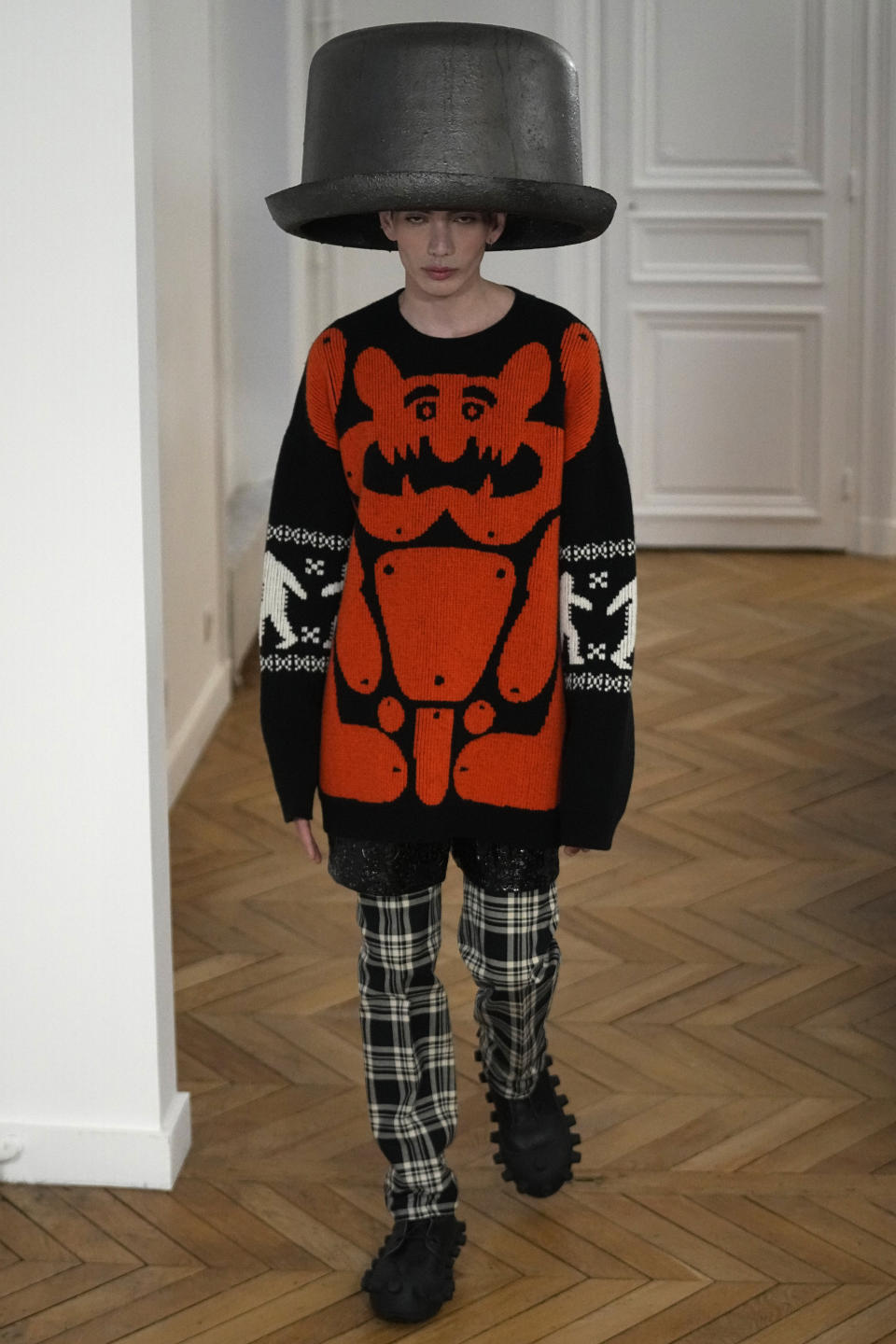 A model wears a creation for Walter van Beirendonck's Menswear ready-to-wear Fall-Winter 2024-2025 collection presented in Paris Wednesday, Jan. 17, 2024 in Paris. (AP Photo/Michel Euler)
