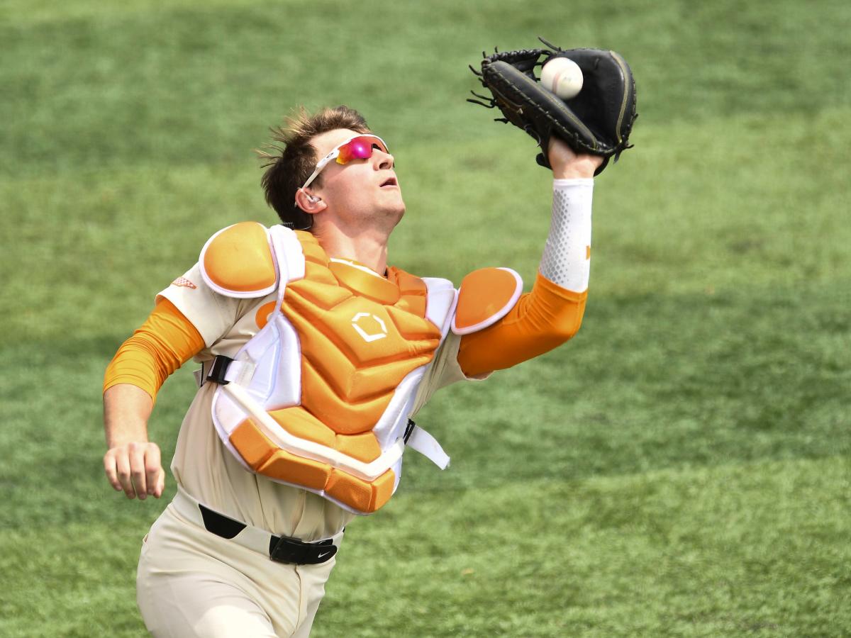 Evan Russell enters at catcher for Tennessee baseball vs. Campbell