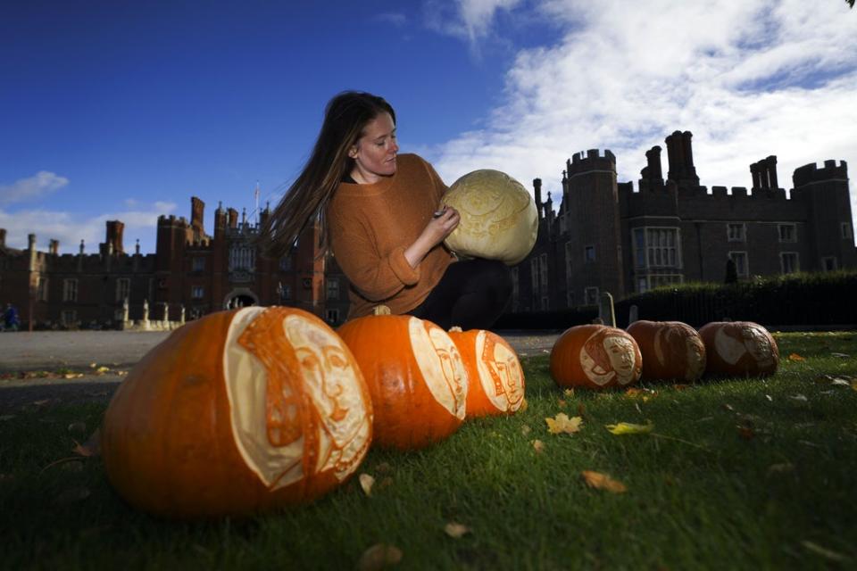 Palace gardener Justine Howlett adds some finishing touches (Steve Parsons/PA) (PA Wire)