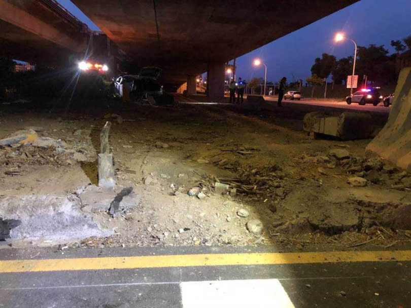 台中市31日凌晨3時許，西屯區環中路發生一起重大交通事故案件。（圖／民眾提供）
