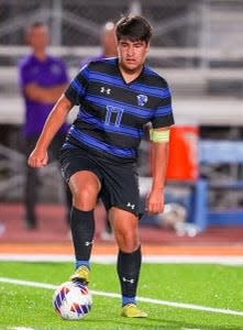 Osmar Gomez scored two goals in Chino Valley's 3-1 state championship game win over Sedona Red Rock.