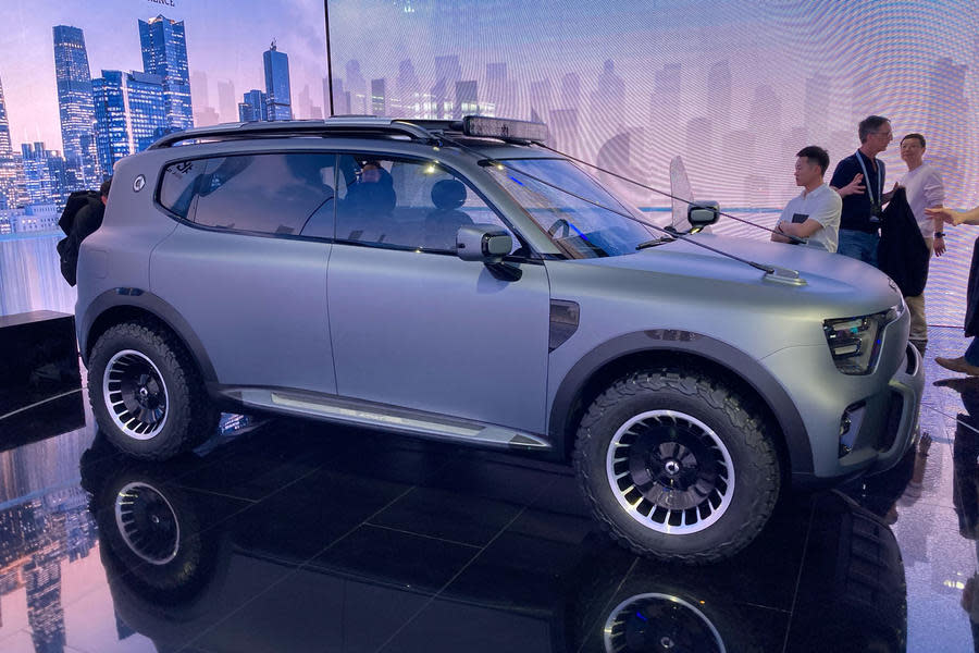 Smart #5 concept at Beijing motor show – side