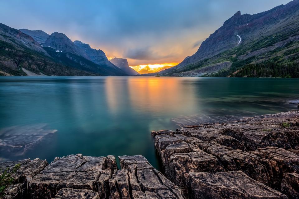 Glacier National Park, Montana - Credit: kanonsky - Fotolia