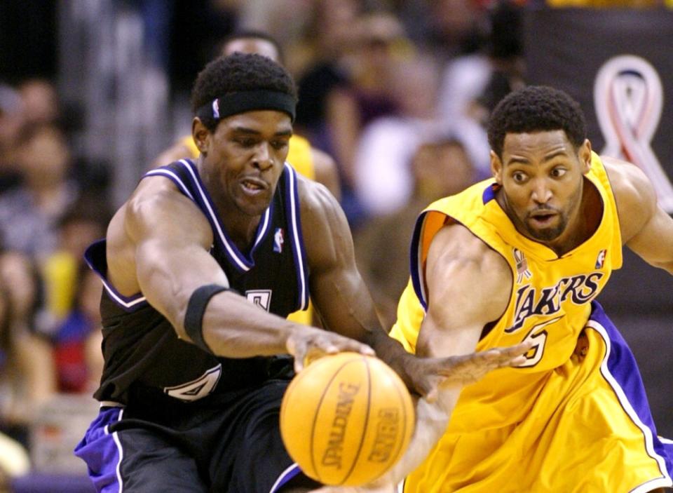 Chris Webber vs. Robert Horry, 2002 Lakers-Kings