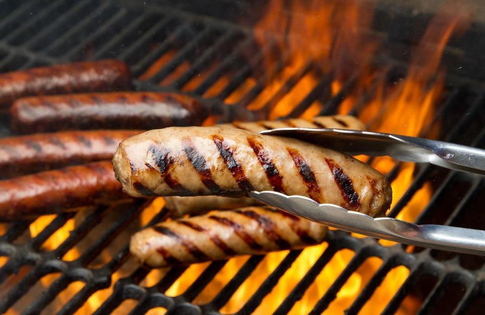 Michigan: How to grill bratwurst