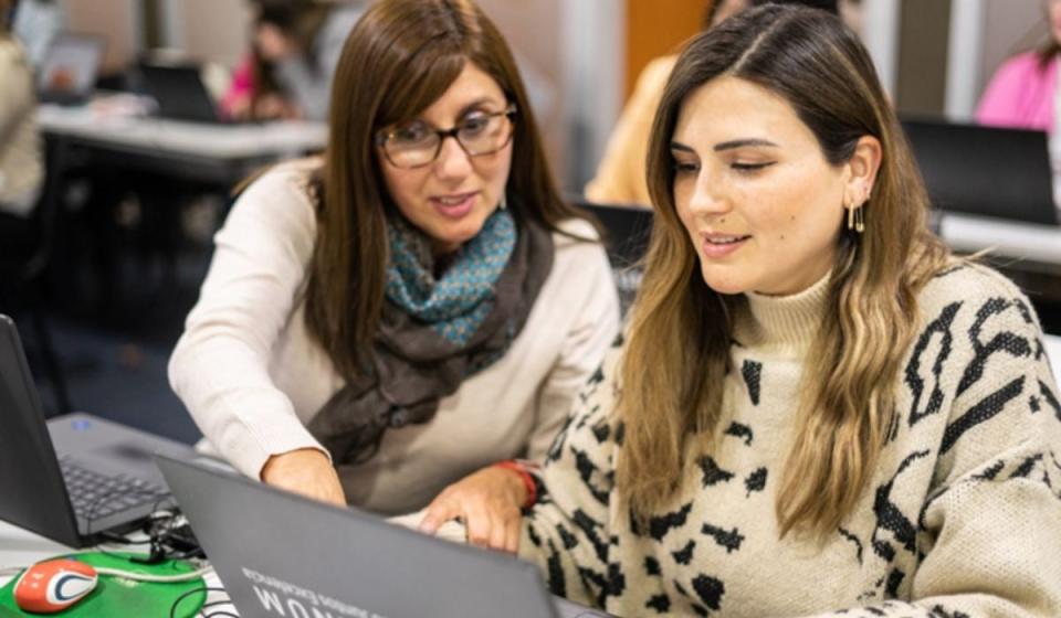 Mujeres son más propensas a padecer el síndrome de impostor. Foto: archivo Valora Analitik