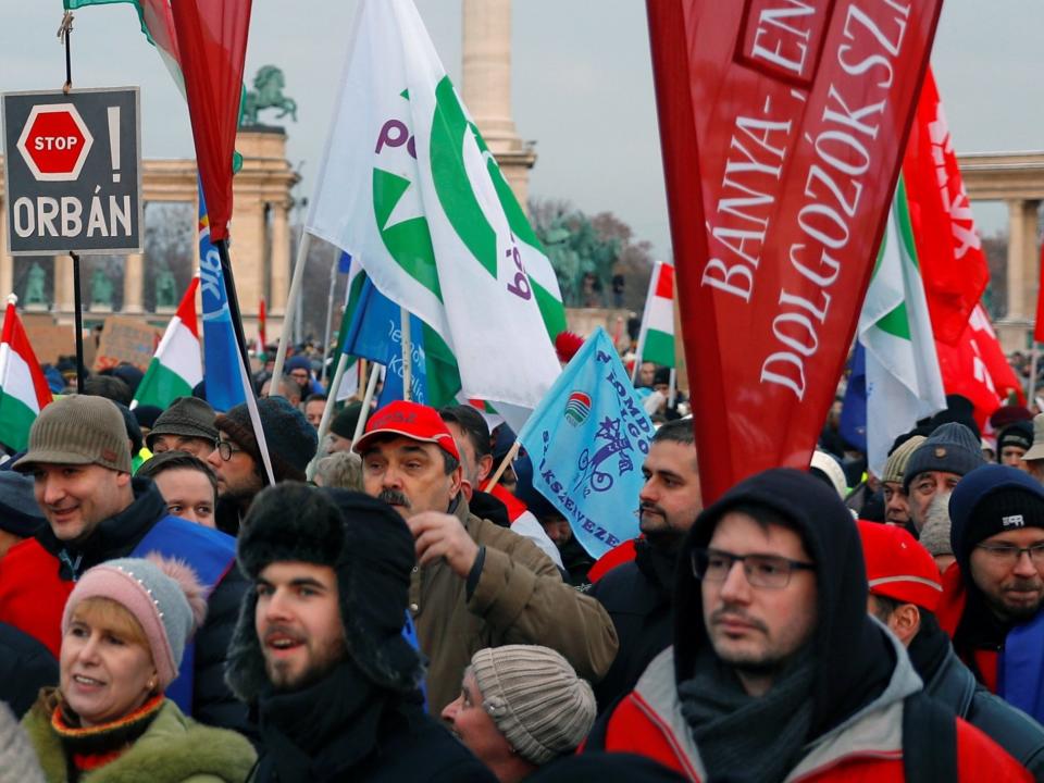 Budapest protests: Thousands of Hungarians demonstrate against far-right PM Viktor Orban