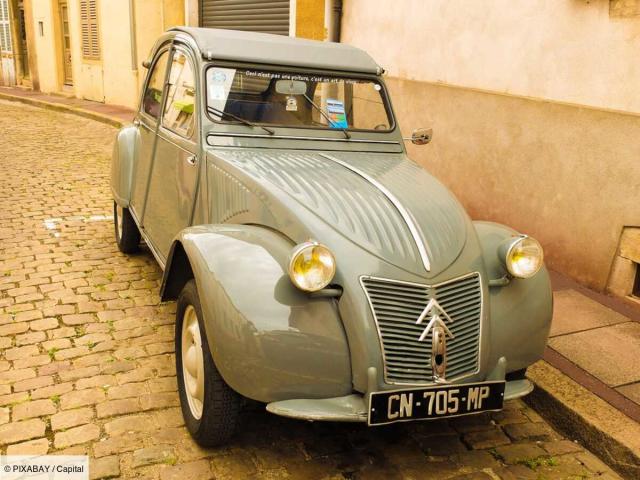 Une Citroën 2CV en bois vendue à un prix AHURISSANT !