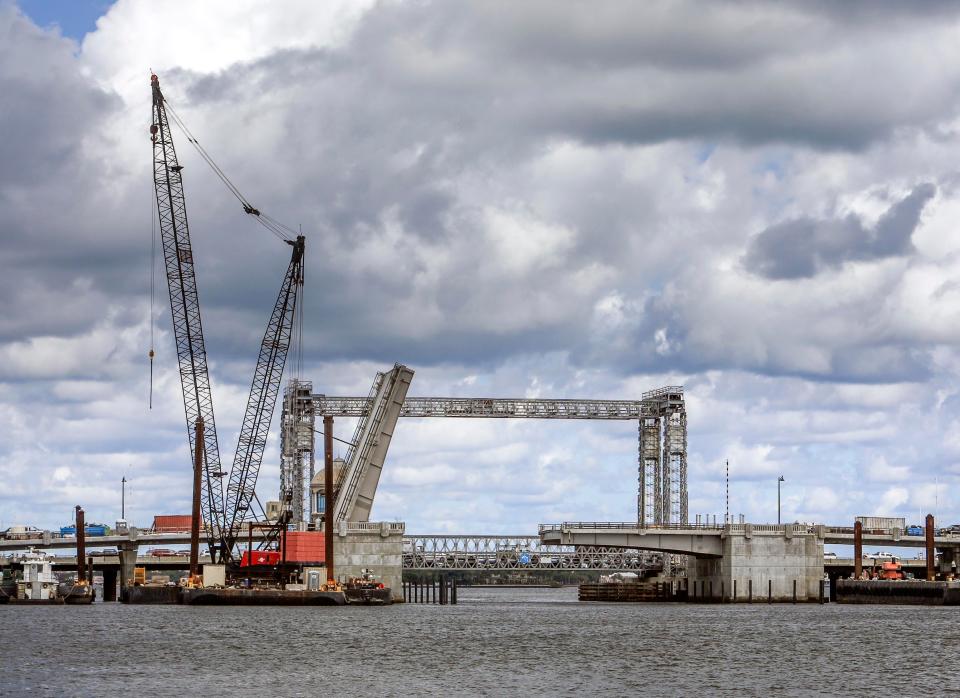 A view from the south of the Southern Boulevard bridge, which was closed for 2.5 hours Wednesday while police investigated a suspicious package.