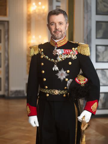 <p>Steen Evald, Kongehuset</p> King Frederik poses for a portrait by Steen Evald at Christiansborg Palace, released by the Danish Royal House on April 25, 2024.