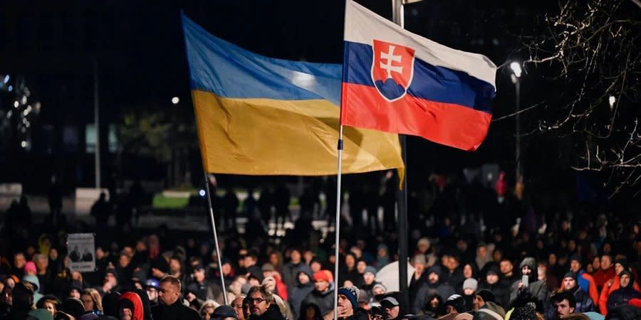 Thousands took to the streets of Bratislava to protest against the Slovak government and express support for Ukraine