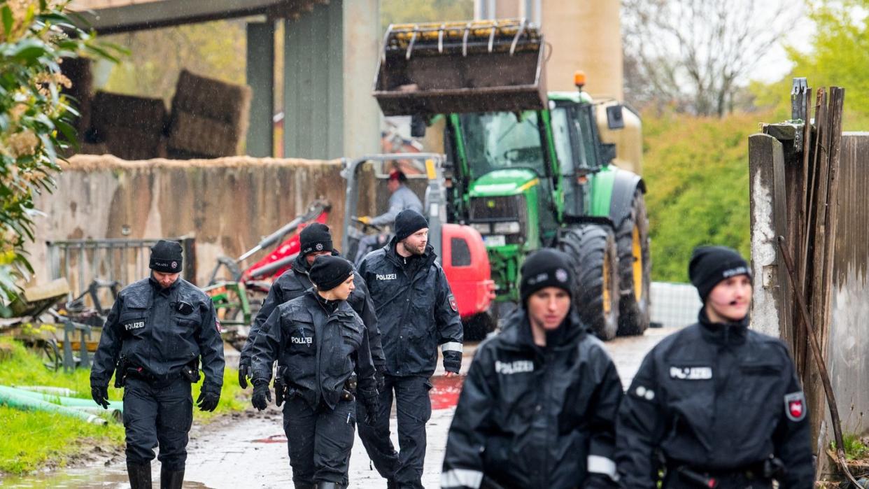 Nach mehr als einer Woche Suche fehlt weiter jede Spur vom kleinen Arian aus Bremervörde. (Bild: dpa)