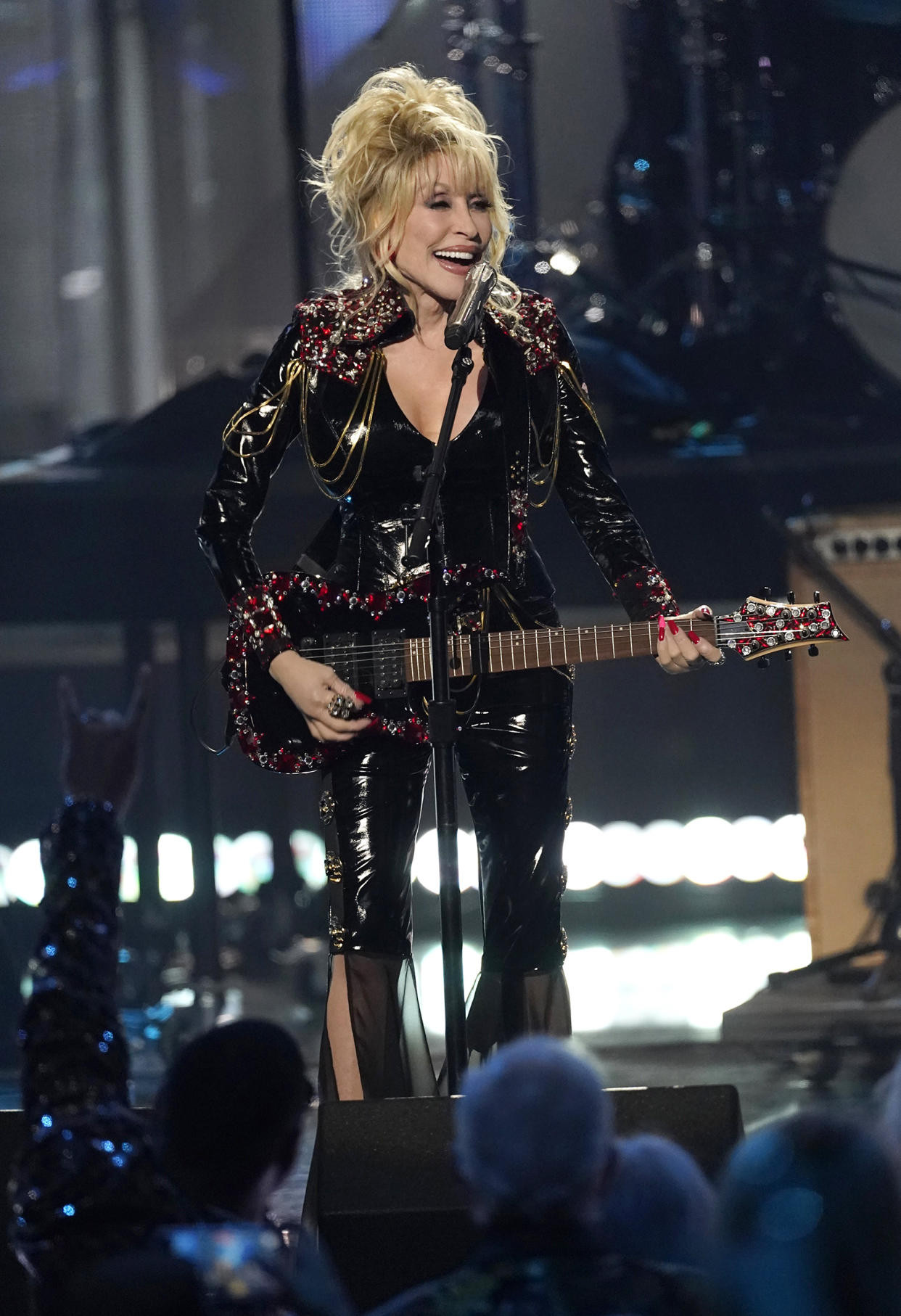 Inductee Dolly Parton performs during the Rock & Roll Hall of Fame Induction Ceremony (Chris Pizzello / AP)