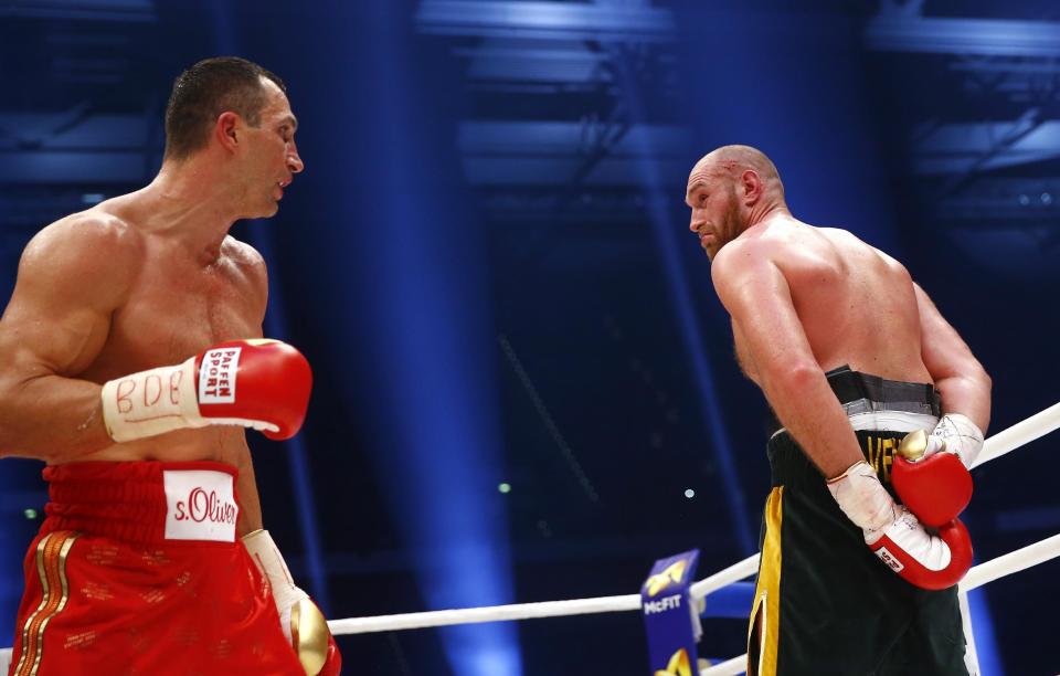 Boxing - Wladimir Klitschko v Tyson Fury WBA, IBF & WBO Heavyweight Title's - Esprit Arena, Dusseldorf, Germany - 28/11/15 Tyson Fury in action against Wladimir Klitschko during the fight Reuters / Kai Pfaffenbach Livepic