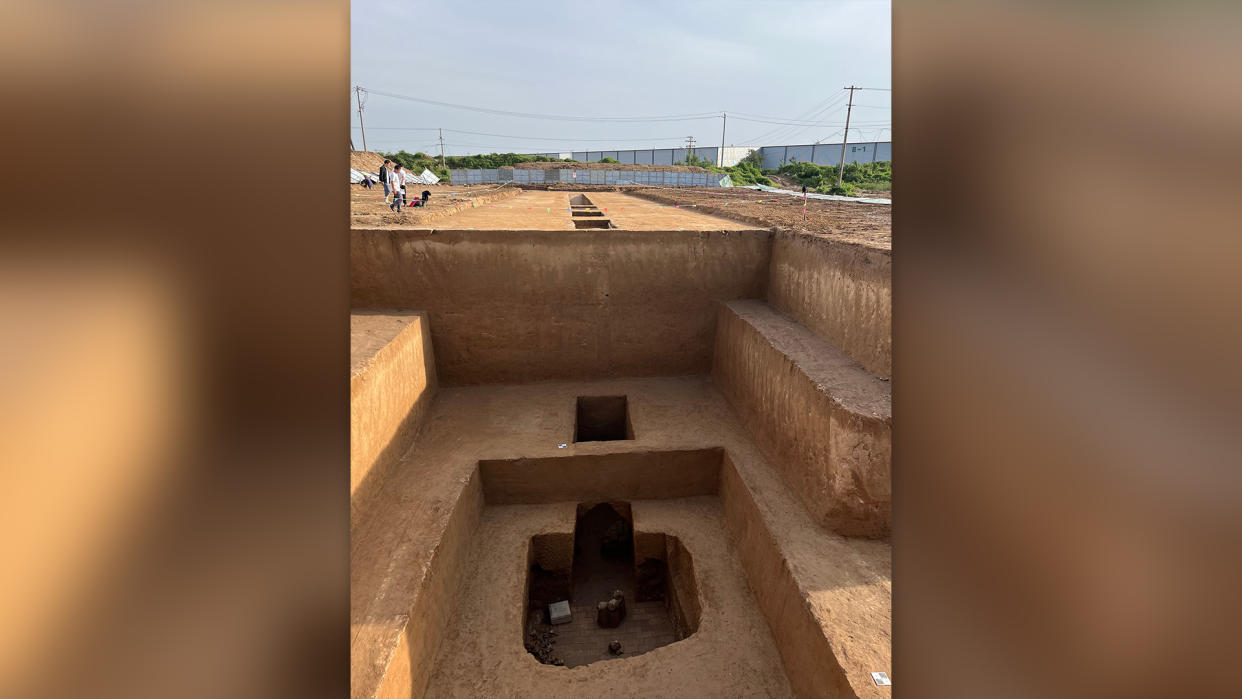  An unearthed tomb on the outskirts of the city of Xianyang in Shaanxi province. 