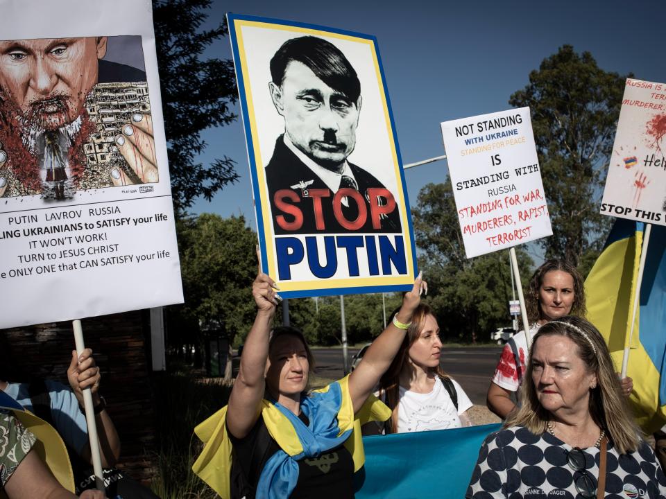 Ukrainians in South Africa protest Lavrov’s visit (EPA)