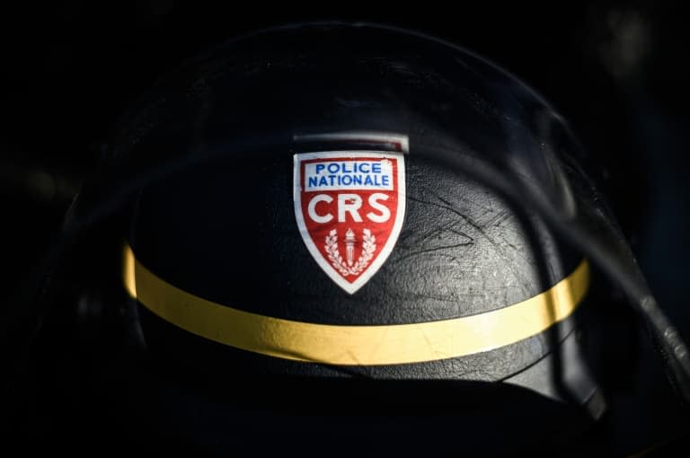 Un casque de CRS (PHOTO D'ILLUSTRATION) - Philippe LOPEZ © 2019 AFP