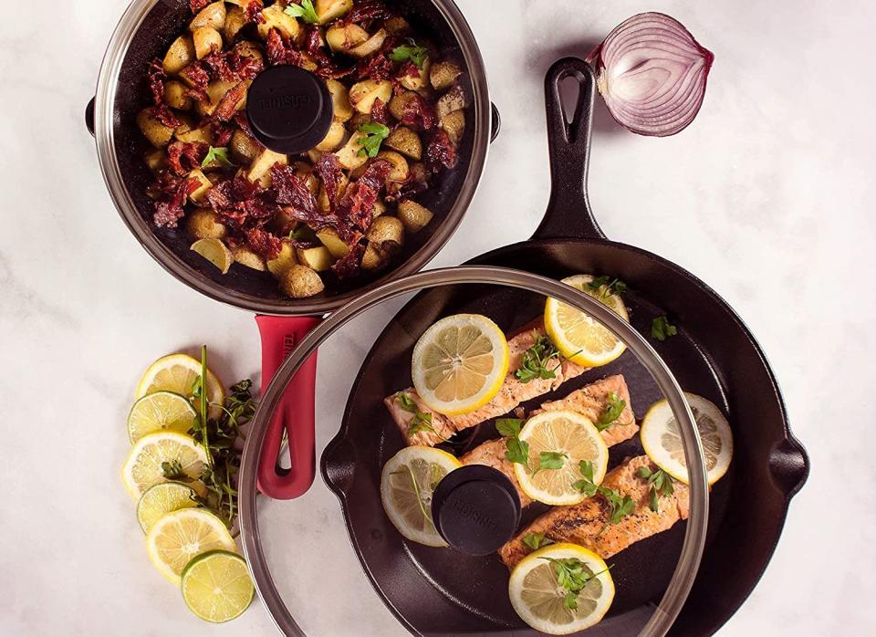 Save 21% on the Cuisinel Cast Iron Skillet Set. Image via Amazon.