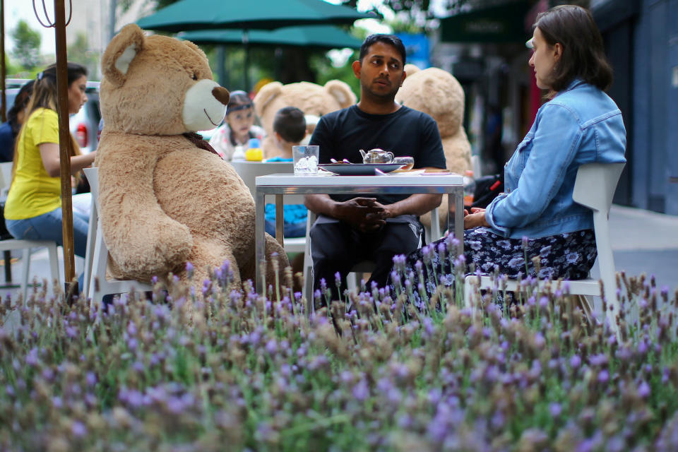 Teddy bears are located on the tables to maintain social distancing measures at Jaso Bakery restaurant during the start of the gradual reopening of commercial activities in Mexico City, as the coronavirus disease (COVID-19) outbreak continues, Mexico July 23, 2020. REUTERS / Edgard Garrido 