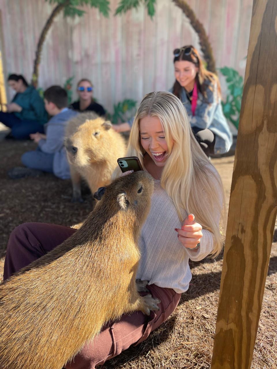 Rylee meets her favorite animal, a capybara.