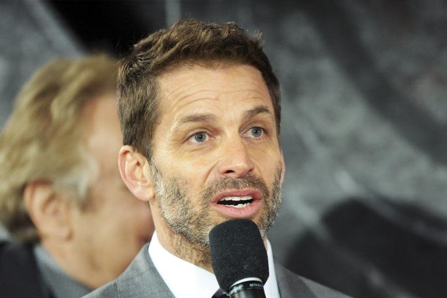 Zack Snyder advierte que si no apoyan sus películas están contra el cine de autor