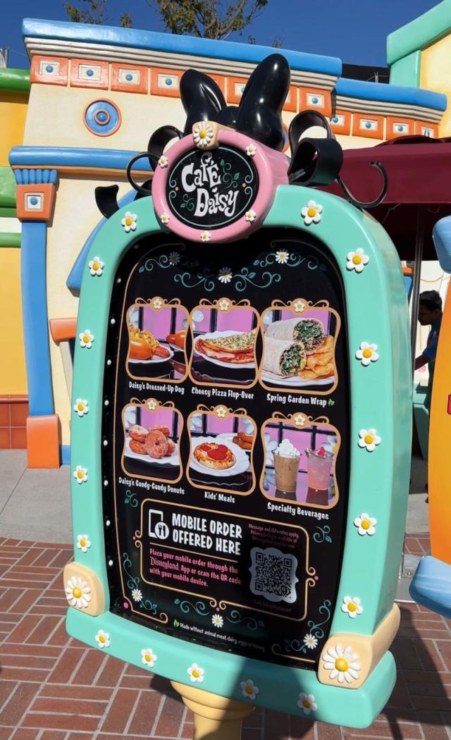 Disney Coffee with Character {Where to Find It, How to DIY and a Giveaway}  – Dixie Delights