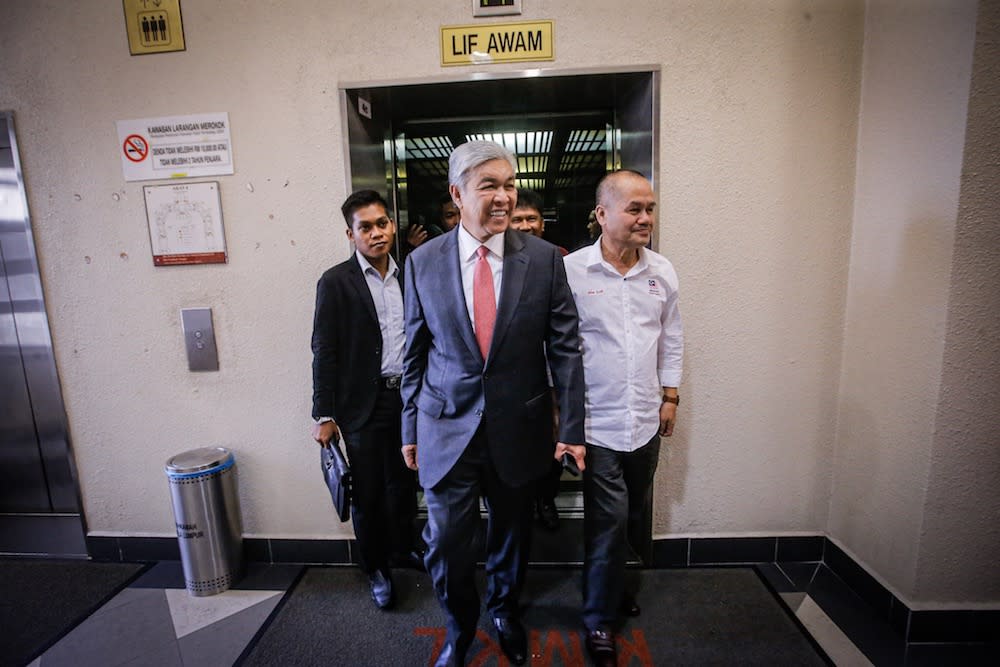 Datuk Seri Ahmad Zahid Hamidi arrives at the Kuala Lumpur High Court December 5, 2019. — Picture by Hari Anggara