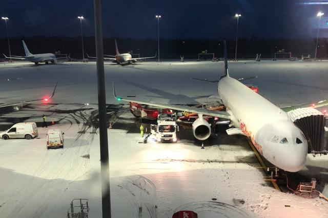 Flights resume at Manchester Airport after runways shut by snow on