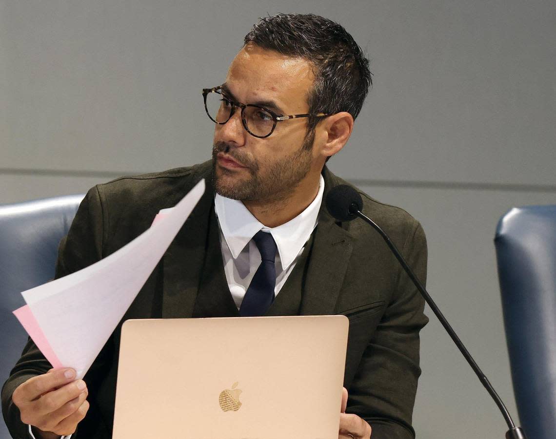 Commissioner David Suarez speaks during his first Miami Beach City Commission meeting at the Miami Beach Convention Center on Wednesday, Dec. 13, 2023. Carl Juste/cjuste@miamiherald.com