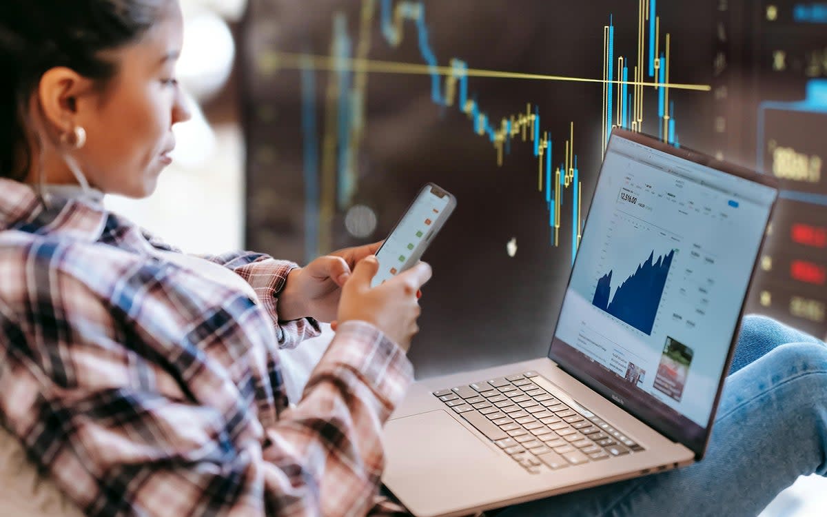 Times of uncertainty are actually a great time to start managing your wealth and investing (ES Composite)