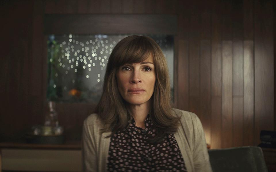 Julia Roberts' first major role in a TV show, as a waitress experiencing strange, sudden memory loss in Amazon's Homecoming, did not disappoint