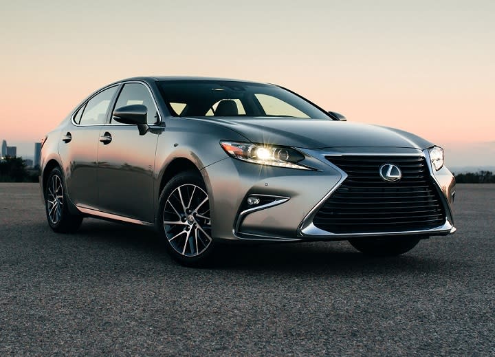 2017 Lexus ES 350 photo