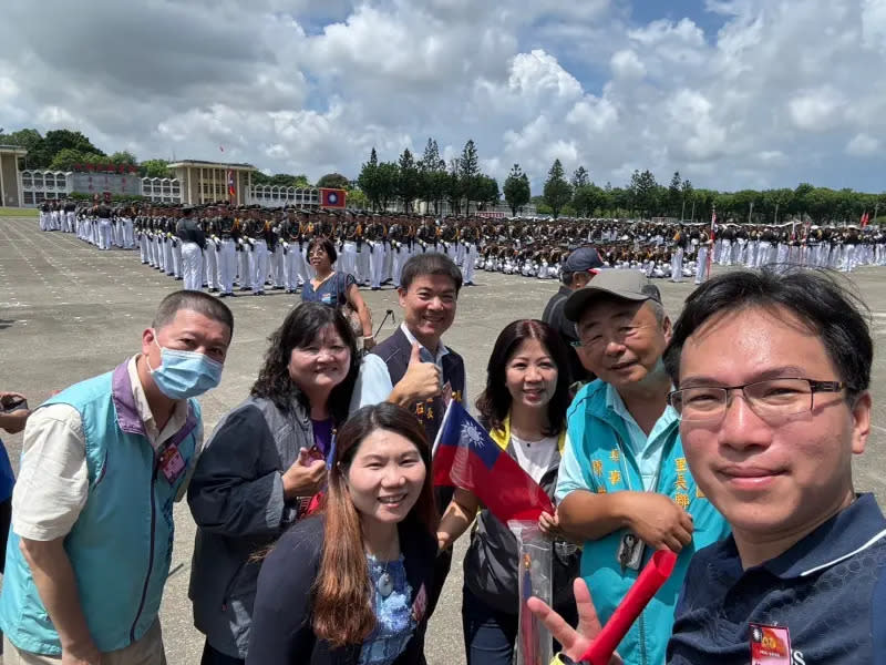 ▲高雄市議員林智鴻在參加陸軍官校百年校慶後特別將現場幾個觀察分享給大家。林智鴻認為，正統黃埔在台灣黃埔精神在鳳山。（圖／翻攝畫面）