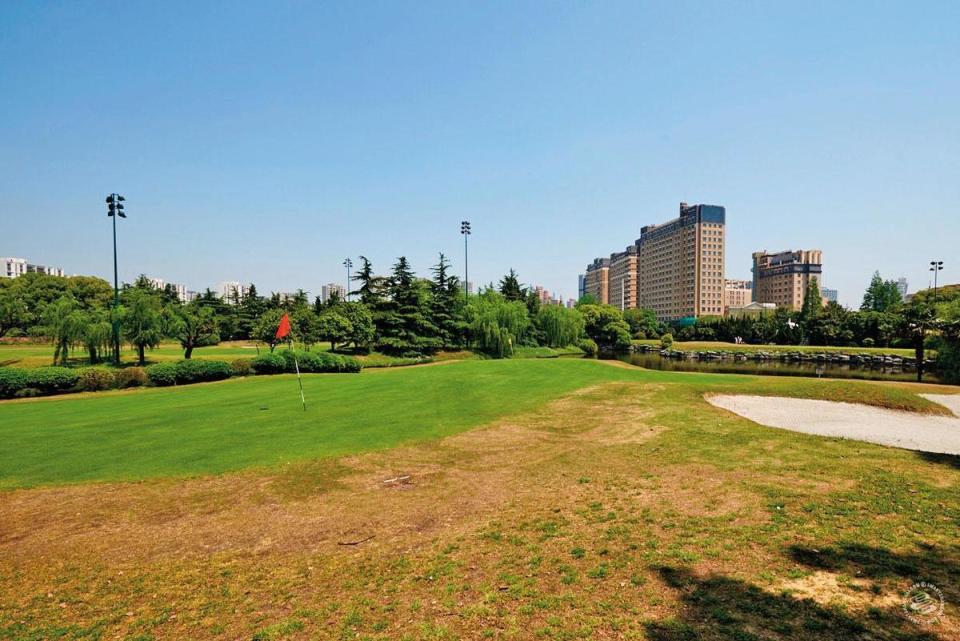 台商楊思漢在上海打造虹橋高爾夫球場，占地40公頃，匯集當地政商名流。（翻攝自網路）