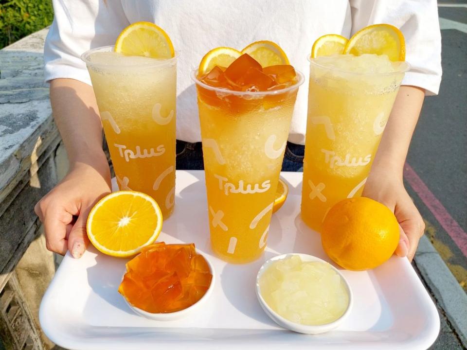 圖：「TPLUS茶加說出「我要凍感陽光鮮柳綠買一送一」的通關密語，即享新品凍感陽光鮮柳綠買一送一好康。（香繼光集團提供）
