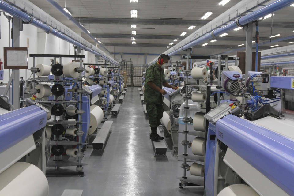 FOTOS: Aquí es donde fabrican los uniformes del Ejército Mexicano