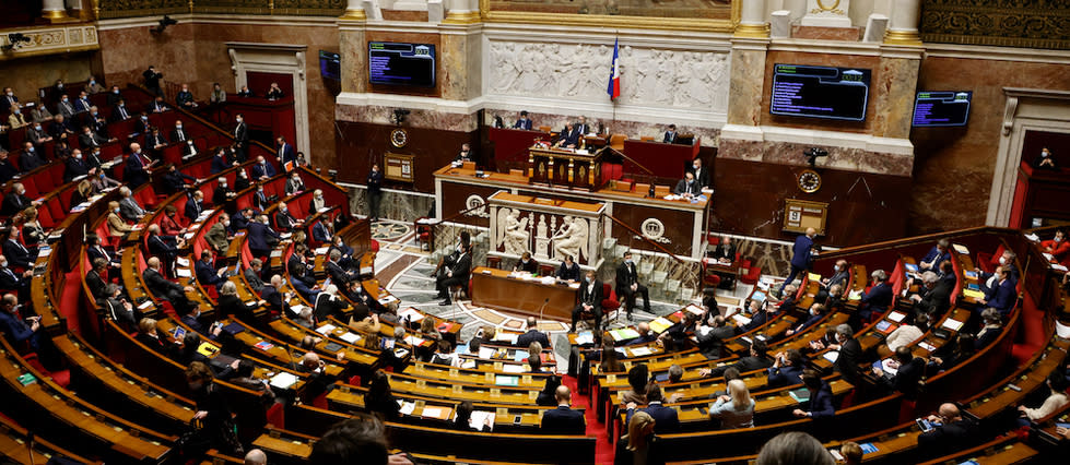 Lors de l'examen en première lecture, l'Assemblée nationale a voté ce texte soutenu par le ministère de l'Intérieur par 75 voix pour et 33 contre.
