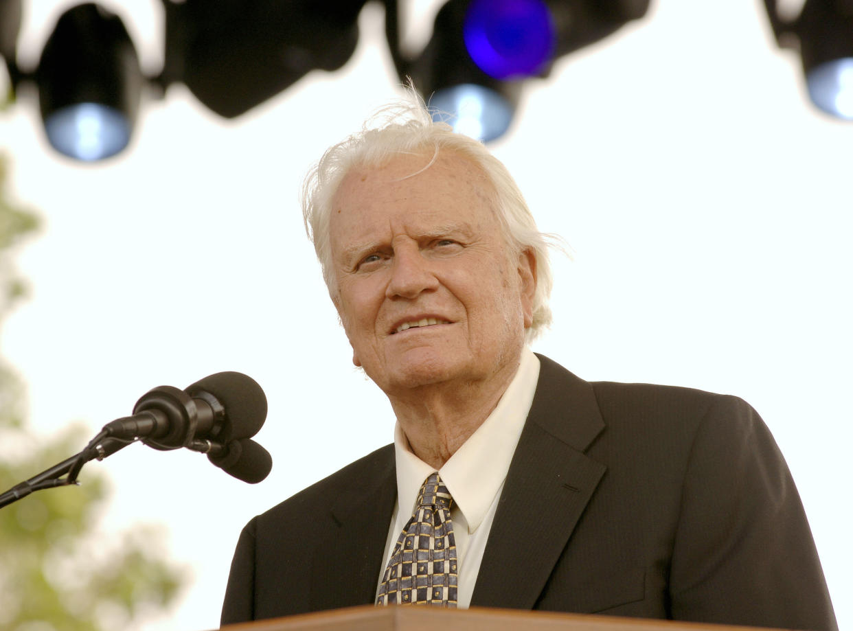Billy Graham delivers a sermon at the Flushing Meadows Park in New York City, New York, on Sunday, June 26, 2005.&nbsp; (Photo: Jemal Countess via Getty Images)