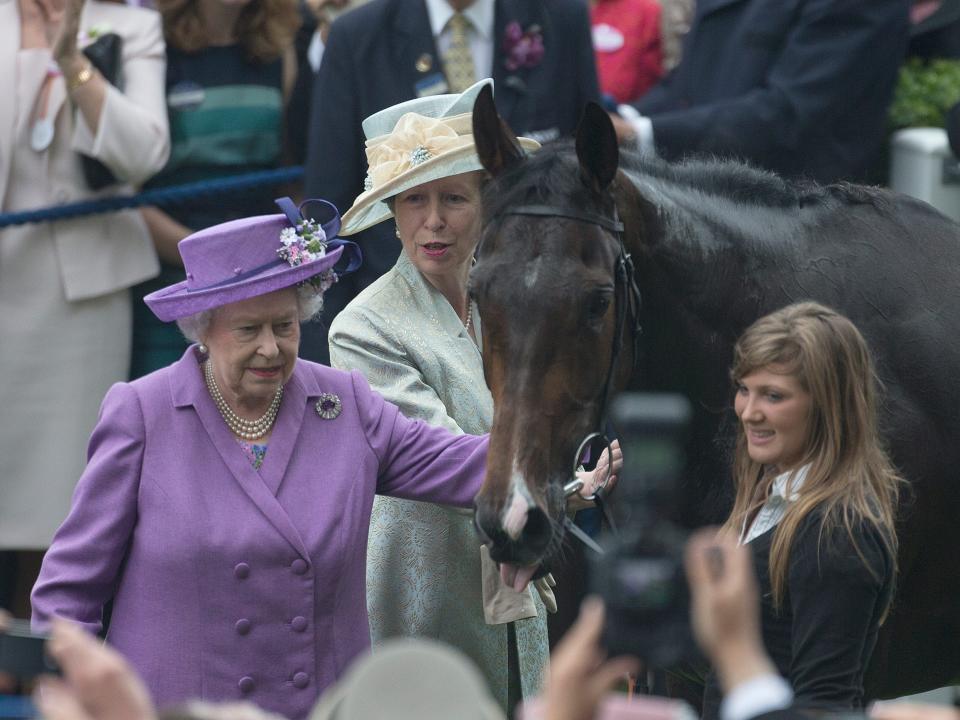Queen Elizabeth and her horse, Estimate.