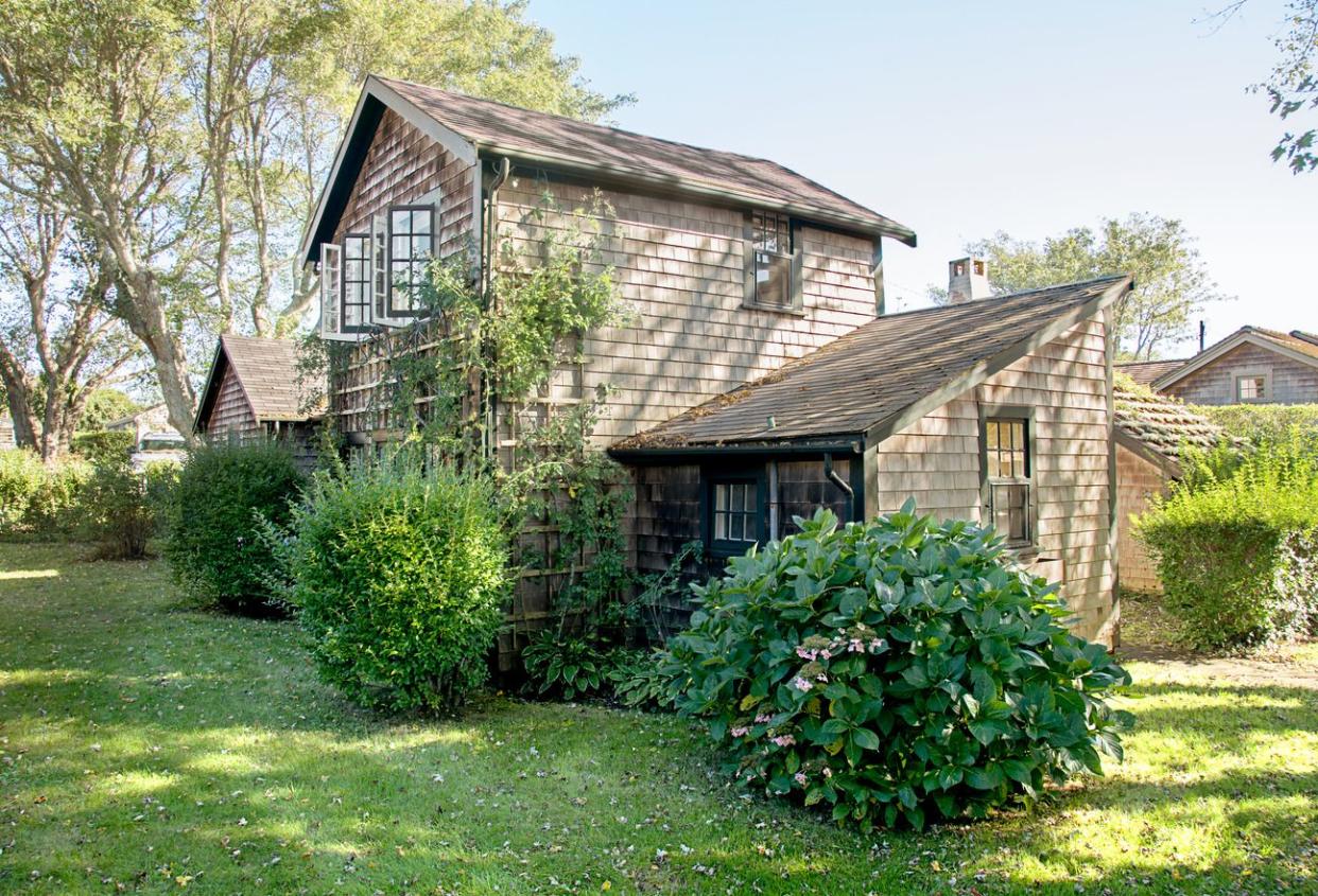 nantucket cottage makeover interior design by kevin isbell